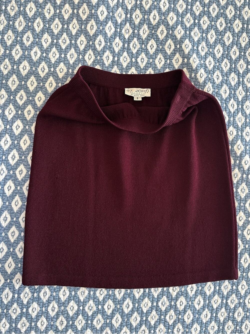 St. John Collection Vintage Santana Knit Skirt SIZE 6 Maroon Burgundy